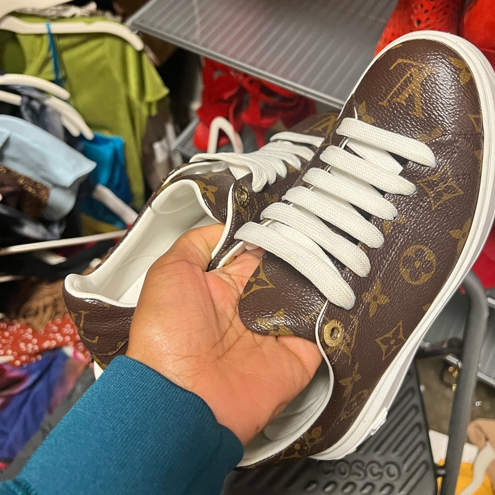 Louis Vuitton Sneakers
